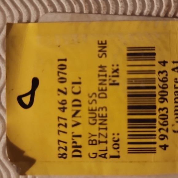 Womens Guess Denim Star Size 8 Lace Up Shoes. Never worn - Picture 10 of 10